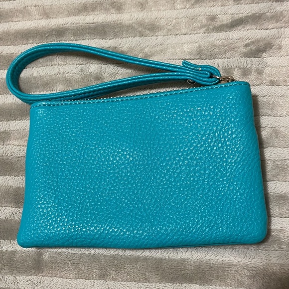 Charming Charlie wristlet - Picture 3 of 4